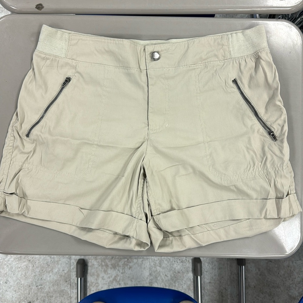Tangerine activewear shorts